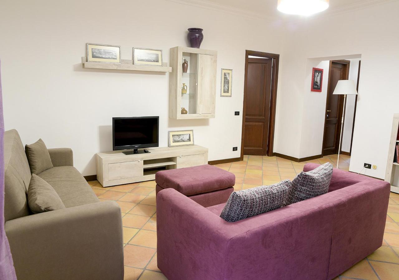 Colosseum Comfortable Apartment روما المظهر الخارجي الصورة