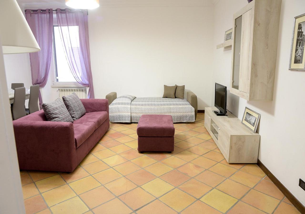 Colosseum Comfortable Apartment روما المظهر الخارجي الصورة
