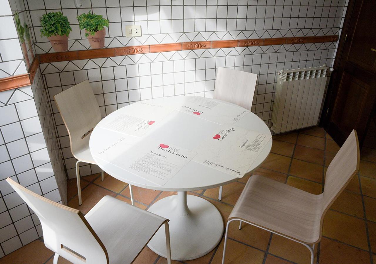 Colosseum Comfortable Apartment روما المظهر الخارجي الصورة