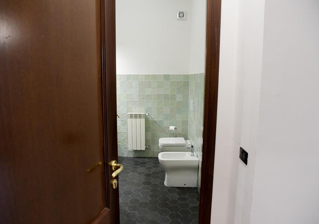 Colosseum Comfortable Apartment روما المظهر الخارجي الصورة
