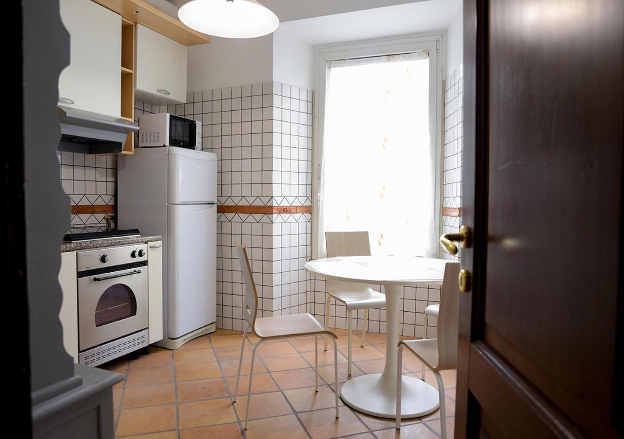 Colosseum Comfortable Apartment روما المظهر الخارجي الصورة